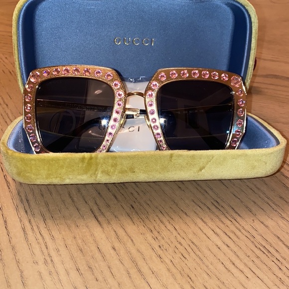 ❤️ Authentic Gucci Sunglasses